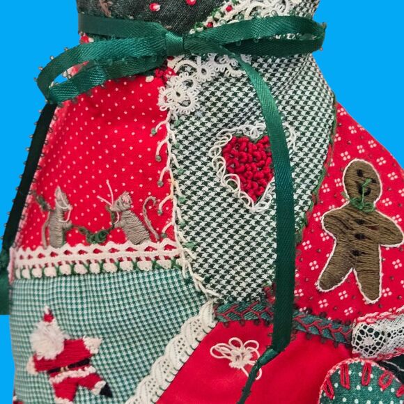 Handmade Vintage Christmas Cat Detailed Embroidered Patchwork Quilt Soft Pillow - Picture 9 of 16